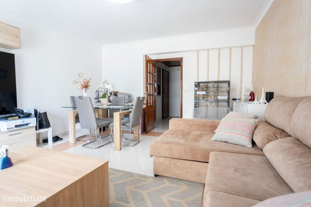 Apartamento T2 no Carregado