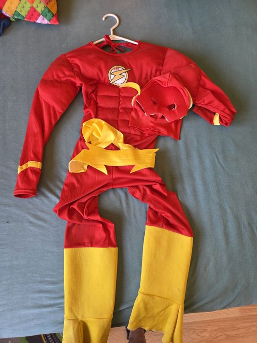 Strój Flash rozmiar 130