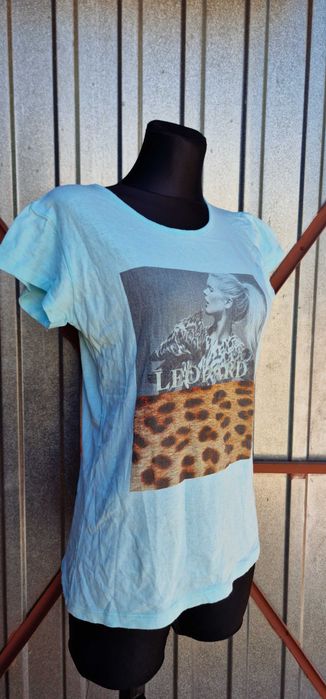 Klasyczny t-shirt/ bluzka niebieska w panterkę M