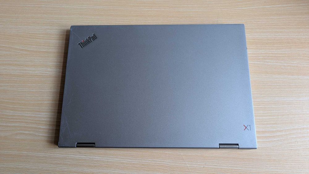 Сріблястий трансформер Lenovo ThinkPad X1 Yoga 3th на i7 з LTE-модемом