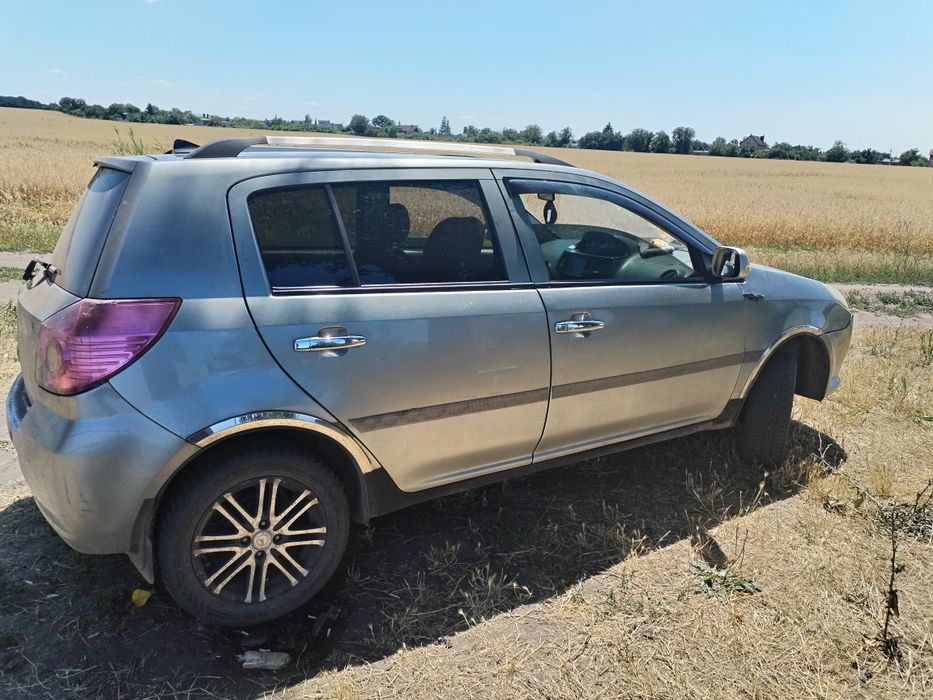 Продам авто в хорошем состоянии, двигатель после капиталки, салон ухоженный, новый аккумулятор, новые лед лампы, резина зимняя, залит хороший антифриз, заменено масло и фильтр,контакты хозяина есть готов переоформить, авто не по тп,страховка до сентября, работает каждая кнопочка. По всем вопросам пишите, не всегда могу ответить.