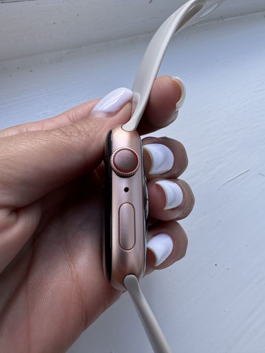 Apple Watch Model 6 Rose Gold 44mm