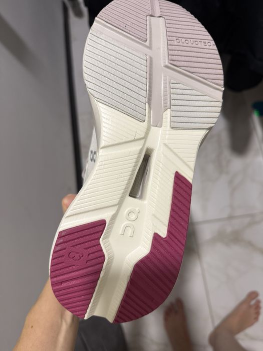 Кроссовки on cloud