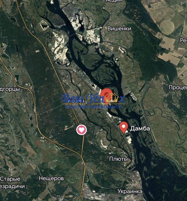 Продажа земли с выходом на воду  в городке на Дамбе.Козин.