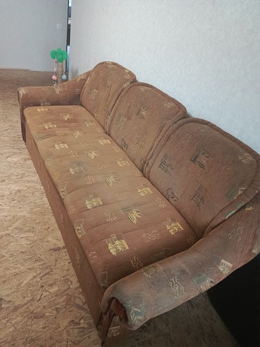 Продам великий диван