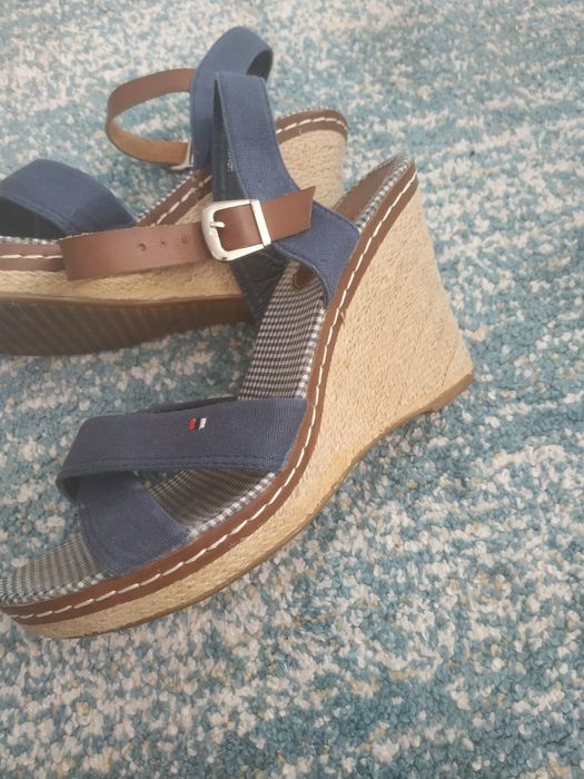 Espadryle na koturnie 39