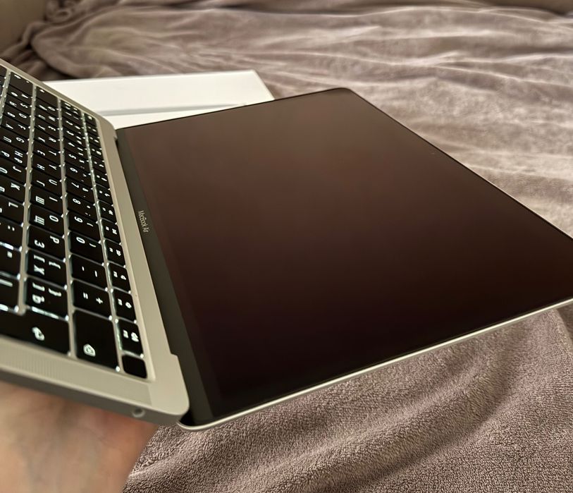 Офіційний Macbook Air 13 M1 8/256 A2337 ідеал