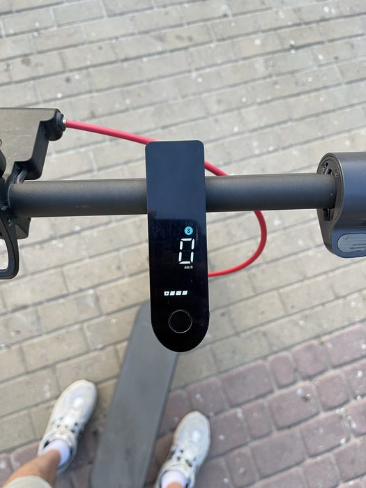 Самокат Xiaomi Electric Scooter 4