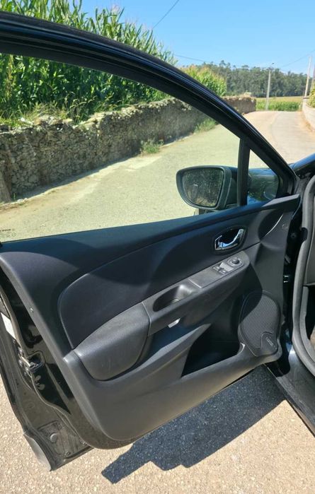Renault Clio IV Dynamique S 2013