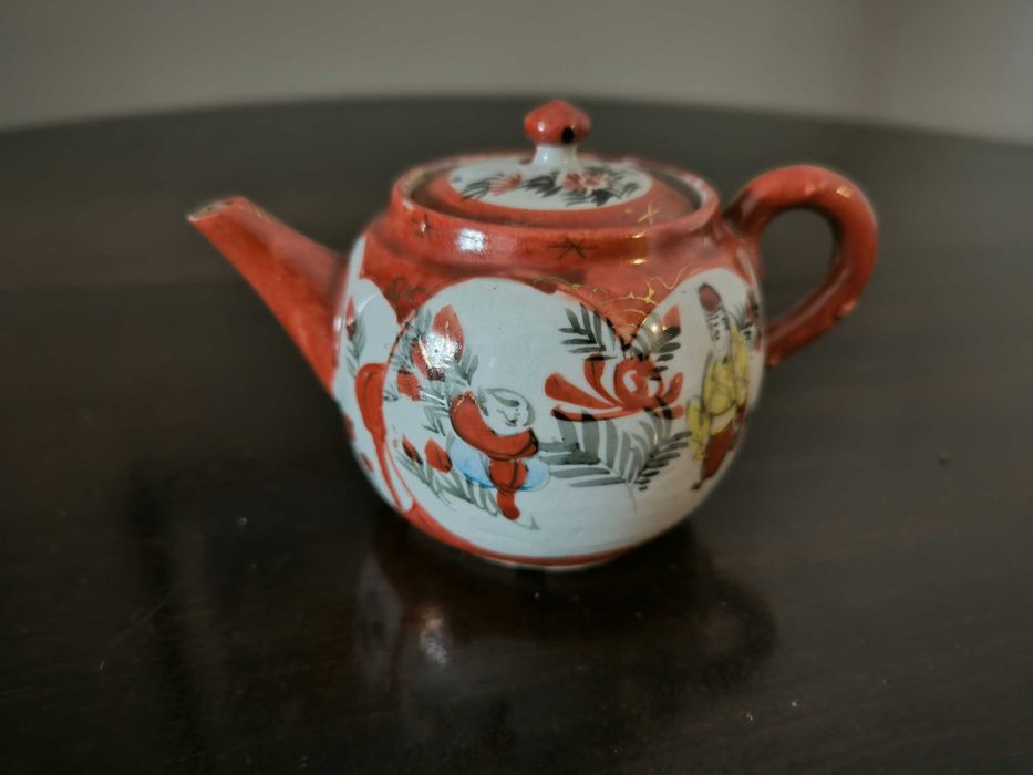 Bule (pequeno) vintage de louça asiática pintado à mão