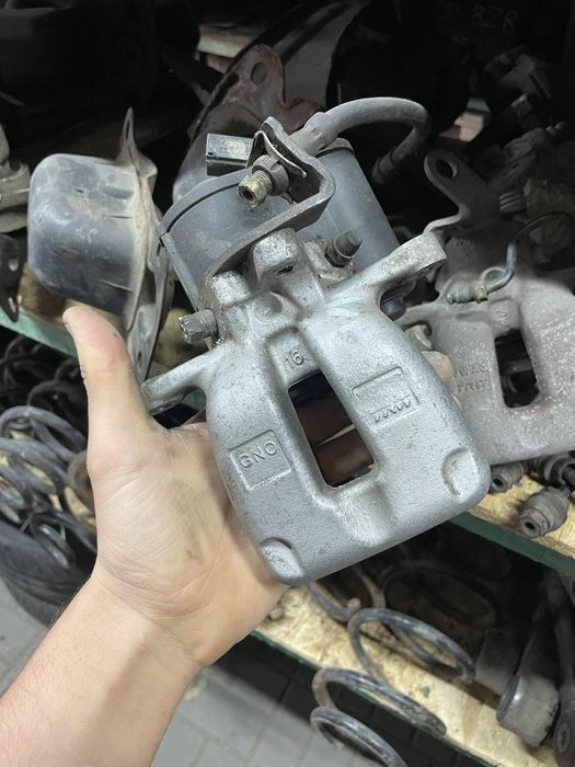 Супорт passat skoda golf cc superb 3 b6 b7 b8 a5 a7 шкода пасат суперб