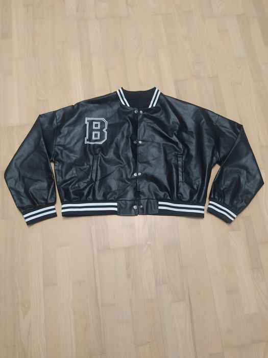 Куртка-бомбер нова