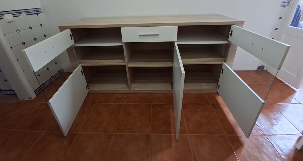 Aparador (Móvel de Sala)