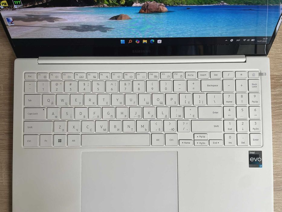 Samsung 15 Pro OLED i7-1260p 12ядер 16 ddr5 512 bat 14ч TypеC 1.1кг метал Гарантия Расрочка