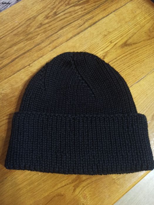 Шапка в'язана біні