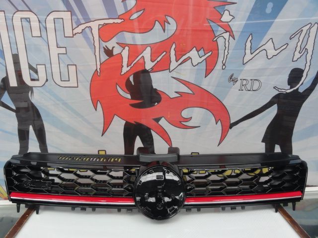 Grelha frontal com espaço para símbolo em preto piano brilhante com risca vermelha para VW golf 7 12-17 GTI LOOK em plástico ABS