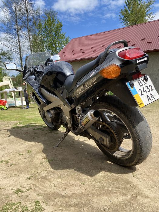 Kawasaki zzr 600