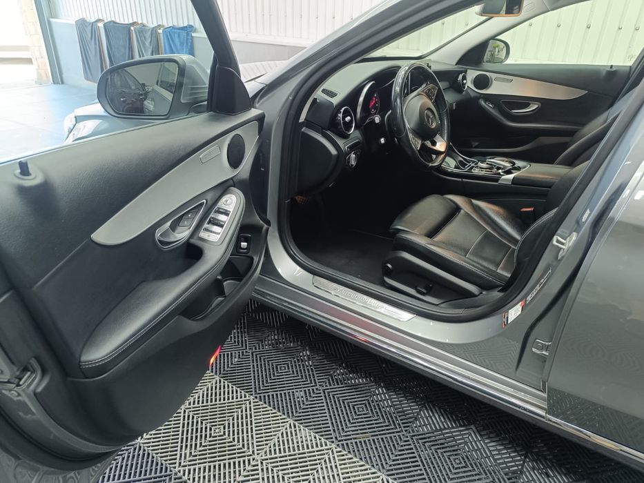 Mercedes-Benz c350e hybrid plug-In
