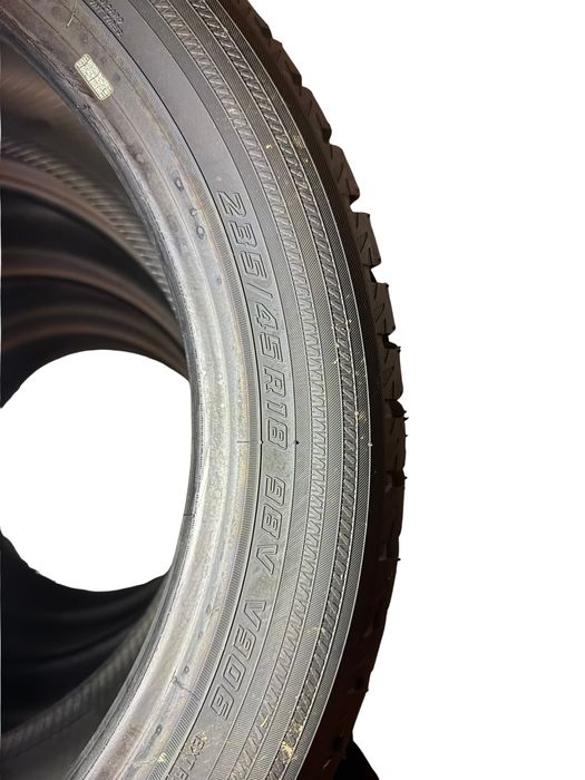 Opony zimowe  Yokohama BlueEarth 235/45R18