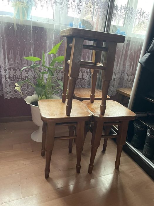 Продам табуретки