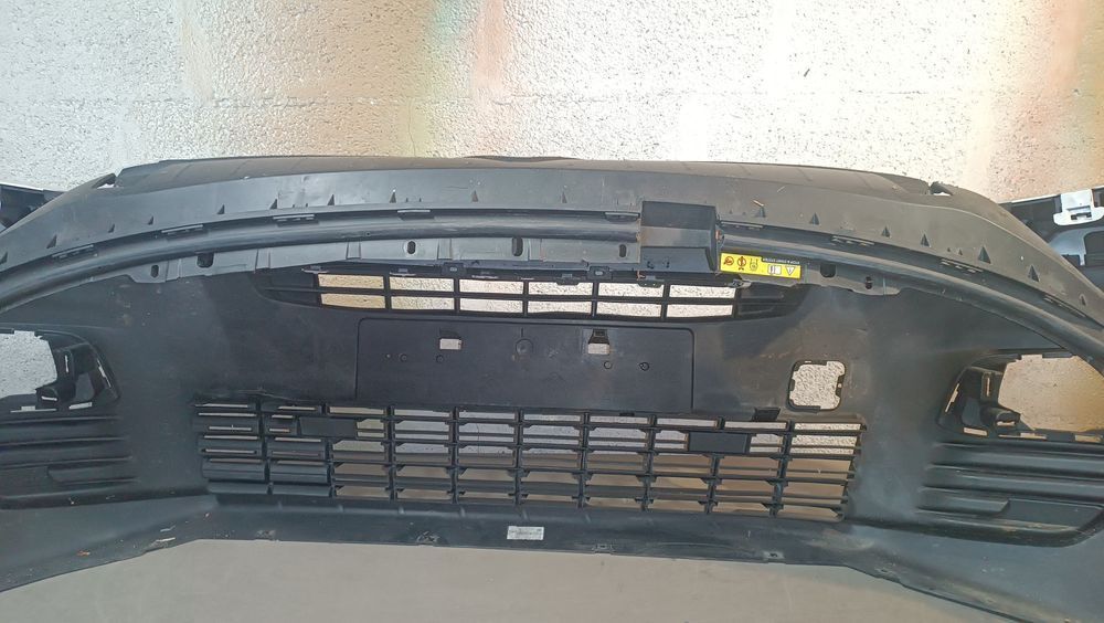 Vendo parachoque de frente citroen Berlingo ano 2019/23