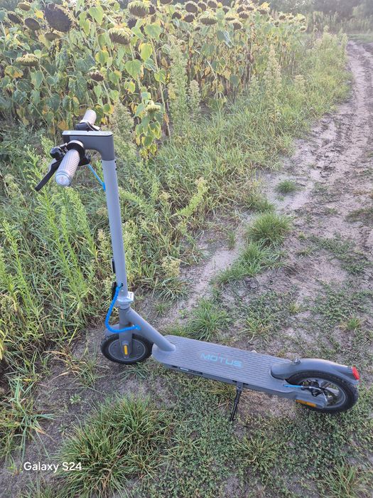 Motus Scooty 10 lite