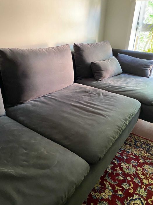 Sofá Ikea cinzento escuro  c/chaise longue