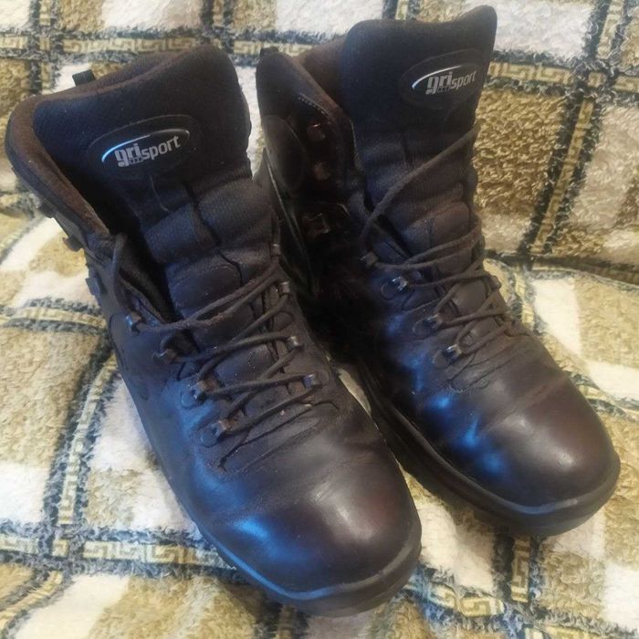 Продам мужские ботинки  Grisport