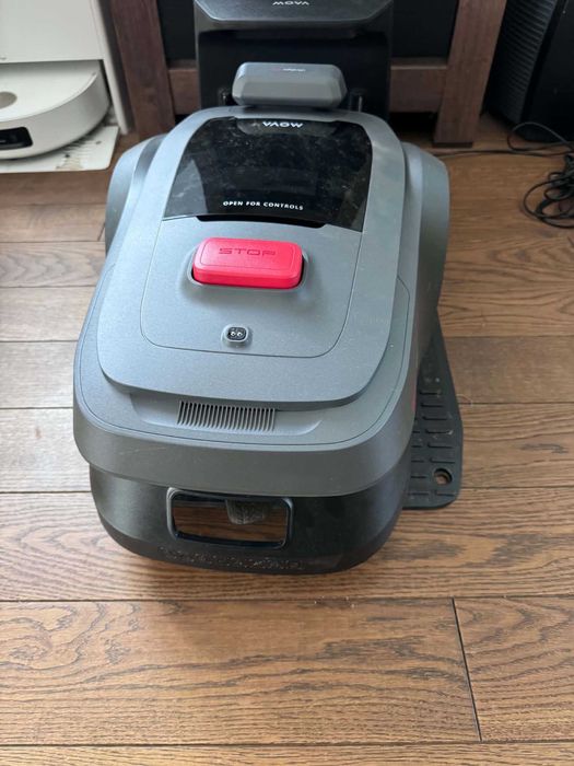 Robot koszący Mova Viax 500