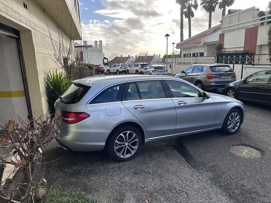 Mercedes C350e.