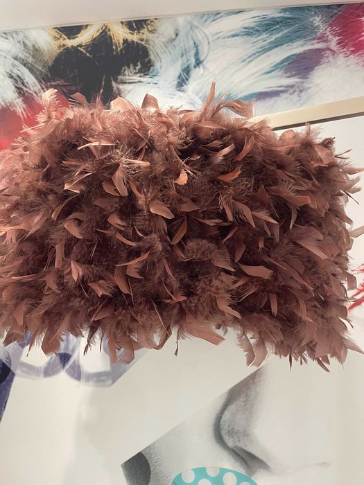 Candeeiro de Pé em alumínio com um design exclusivo