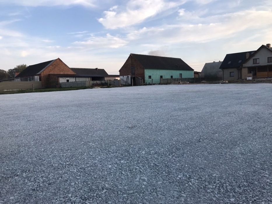 Drogi dojazdowe, utwardzenie placy manewrowych, kruszywo, podbudowa