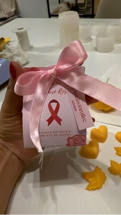 Velas aromaticas em Lembrancinhas outubro rosa
