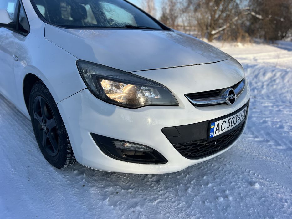 Opel Astra 1.3 cdti  2012 рік