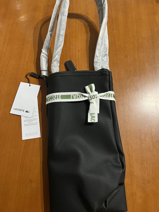 Mala lacoste com etiqueta