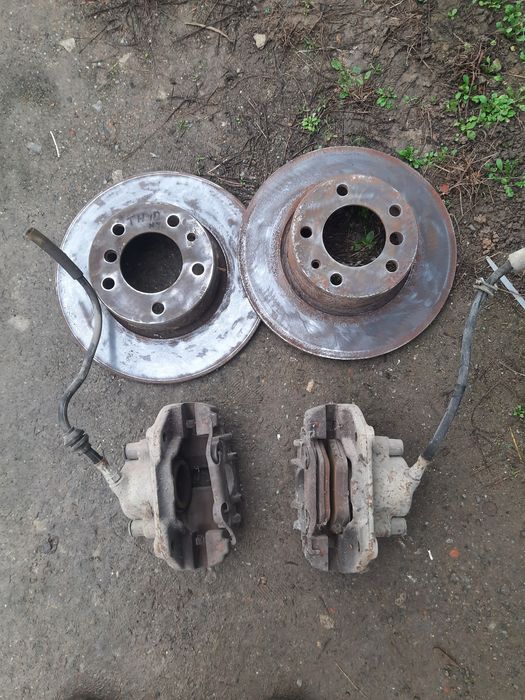 Ходова бмв е34 ричаг супорт пружина