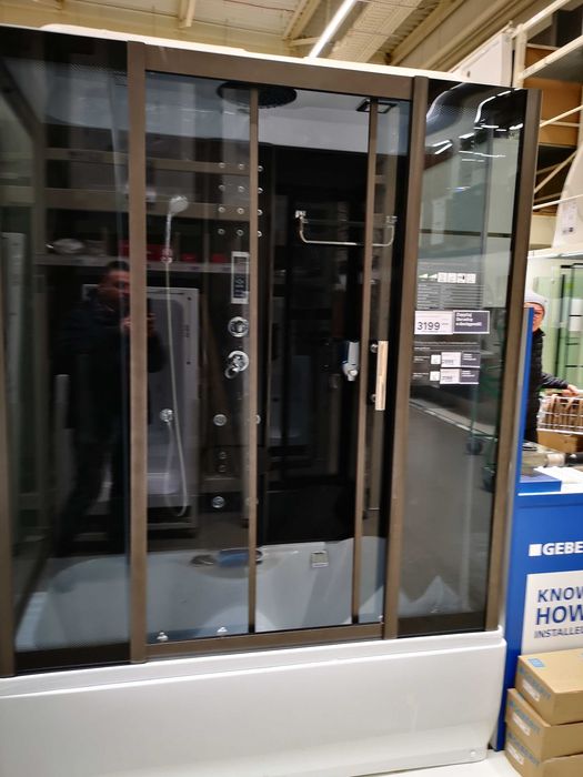 Kabina prysznicowa  z wanna firmy Kerra