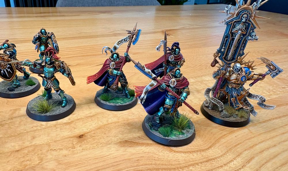 Stormcasts Eternals - zestaw pomalowanych modeli (Annihilators, Praetors, Vindictors, Lord-Relictor)