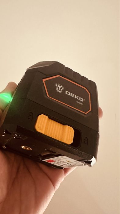 Nível a laser DEKO DKLL02 compacto