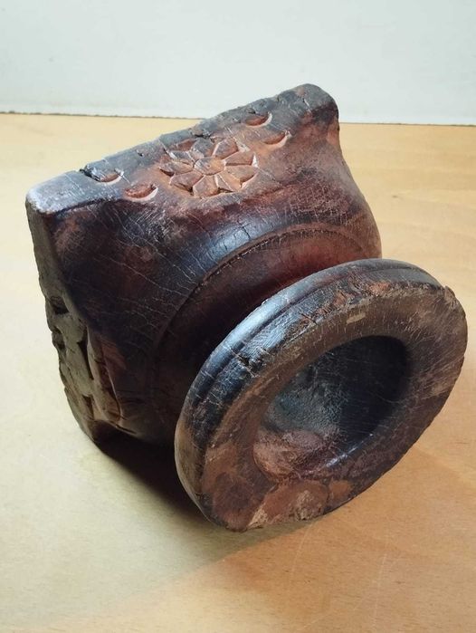 Castiçal / Porta Velas em Madeira Antigo