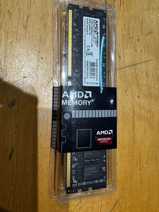 AMD 8 GB DDR3 1600 MHz (R538G1601U2S-U)