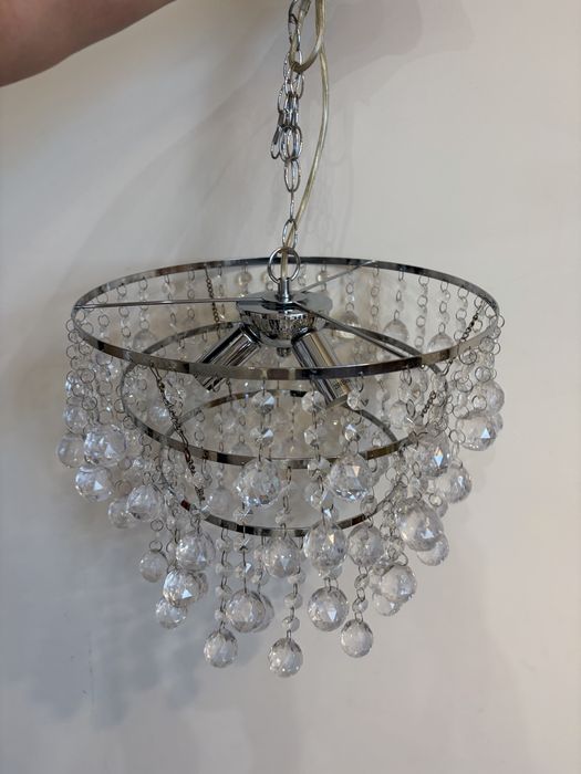 Lampa wiszaca chromowana z krysztalkami Nino London Crystal żyrandol