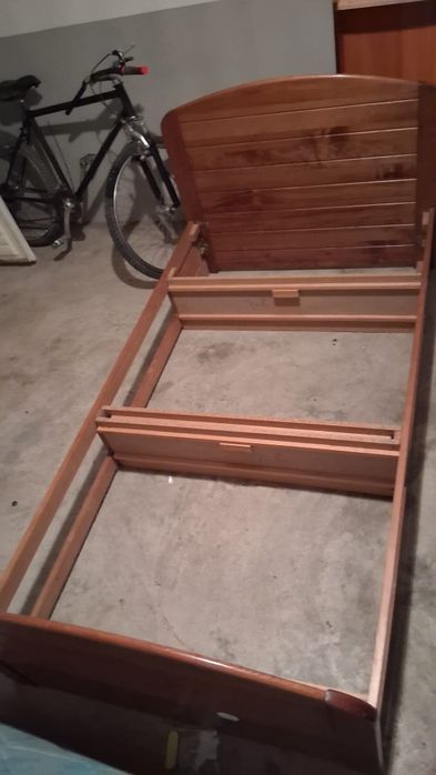 Cama Solteiro + arrumação