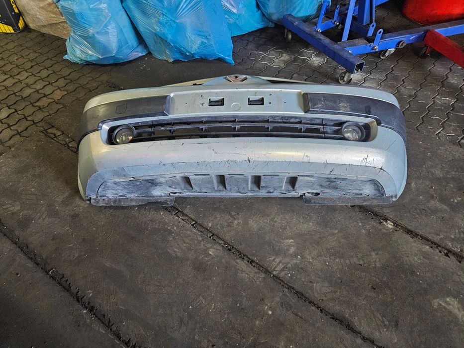 Передній бампер і крила на Рено Меган 2 (до рестайлінг)