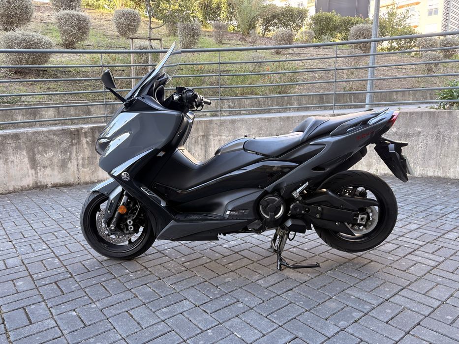 Tmax 560 Tech Max