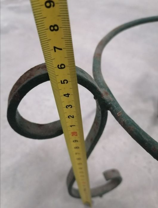 2 suportes em ferro para vasos