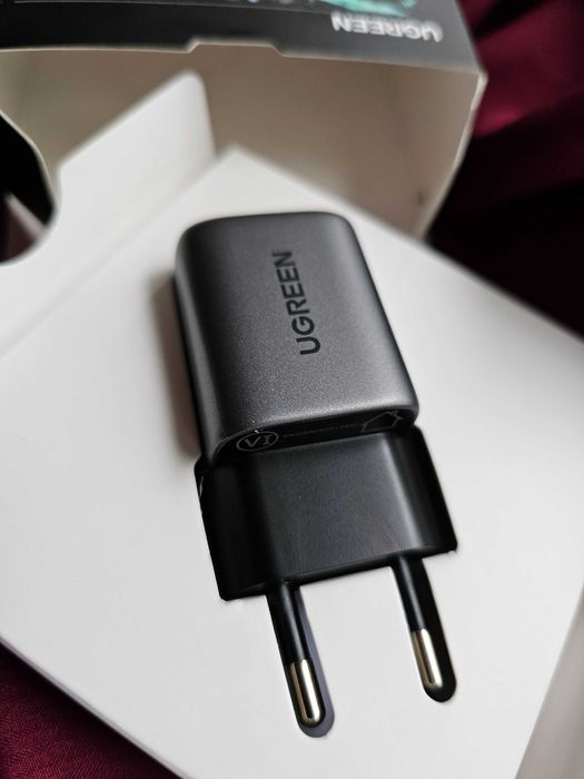 Продам ускоренную сертифицированную Gan зарядку 
Ugreen (MacBook,iPad)