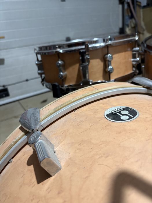 Bateria Sonor 1007 cor de madeira