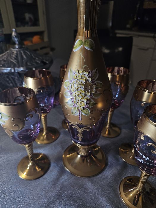 Conjunto de 6 copos e garrafa