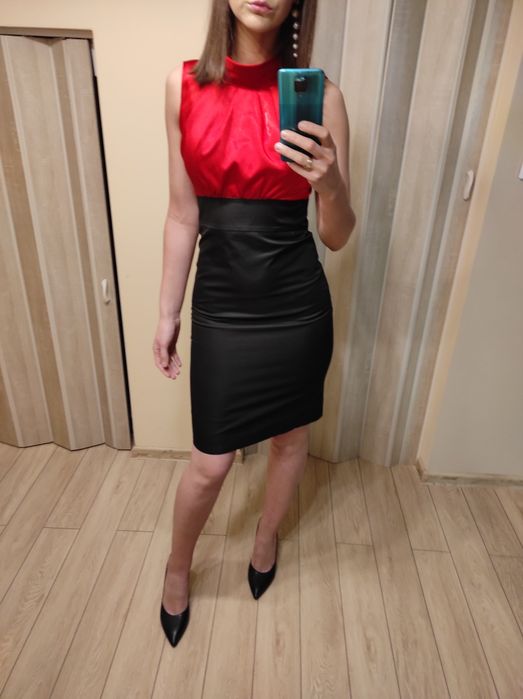 Elegancka sukienka ołówkowa Infinity S